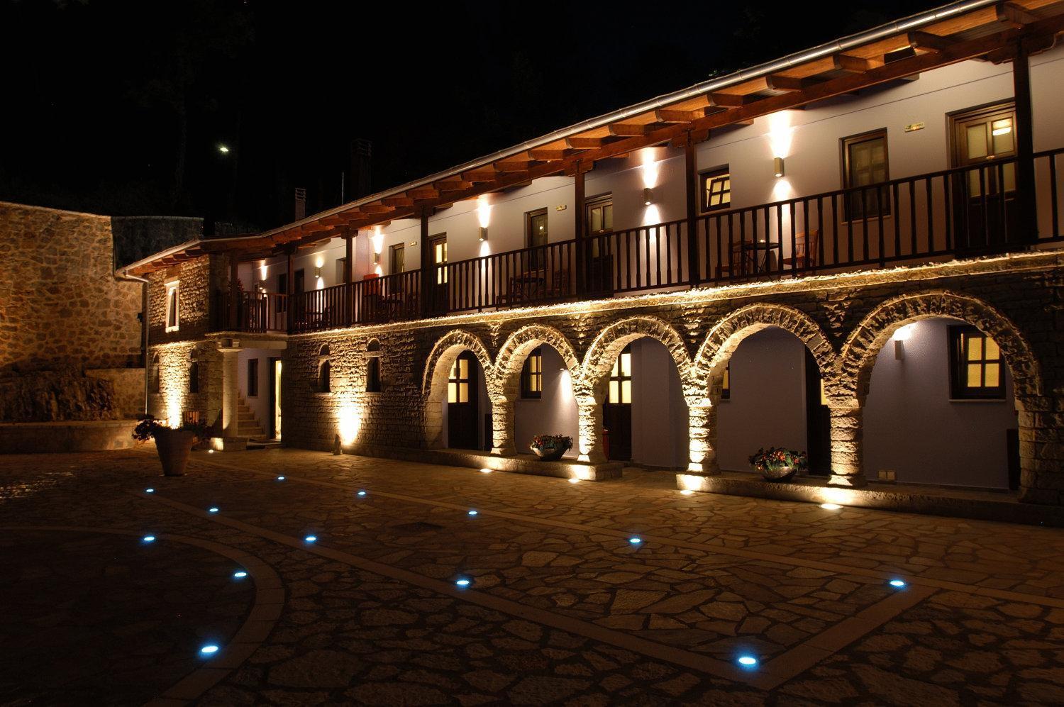 Frontzu Politia Hotel Ioannina Ngoại thất bức ảnh