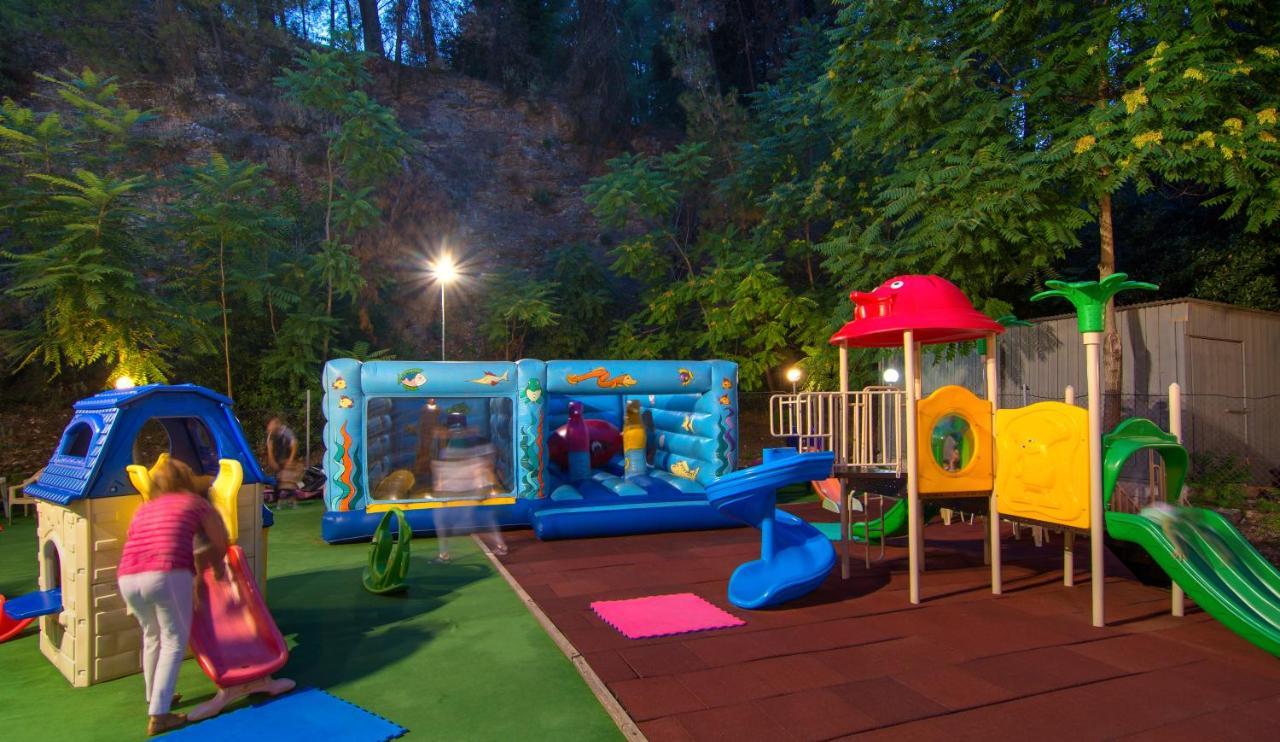 Frontzu Politia Hotel Ioannina Ngoại thất bức ảnh